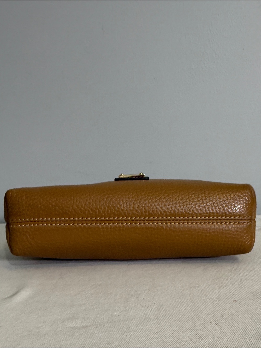 Dooney & Bourke Ginger Pouchette Crossbody Bag Caramel Pebble Leather Brown Trim - Picture 8 of 16